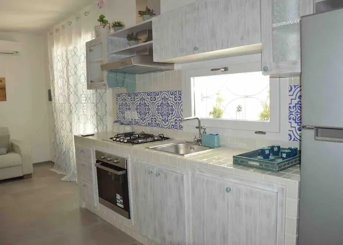 Con Piscina Vicino 度假居 *